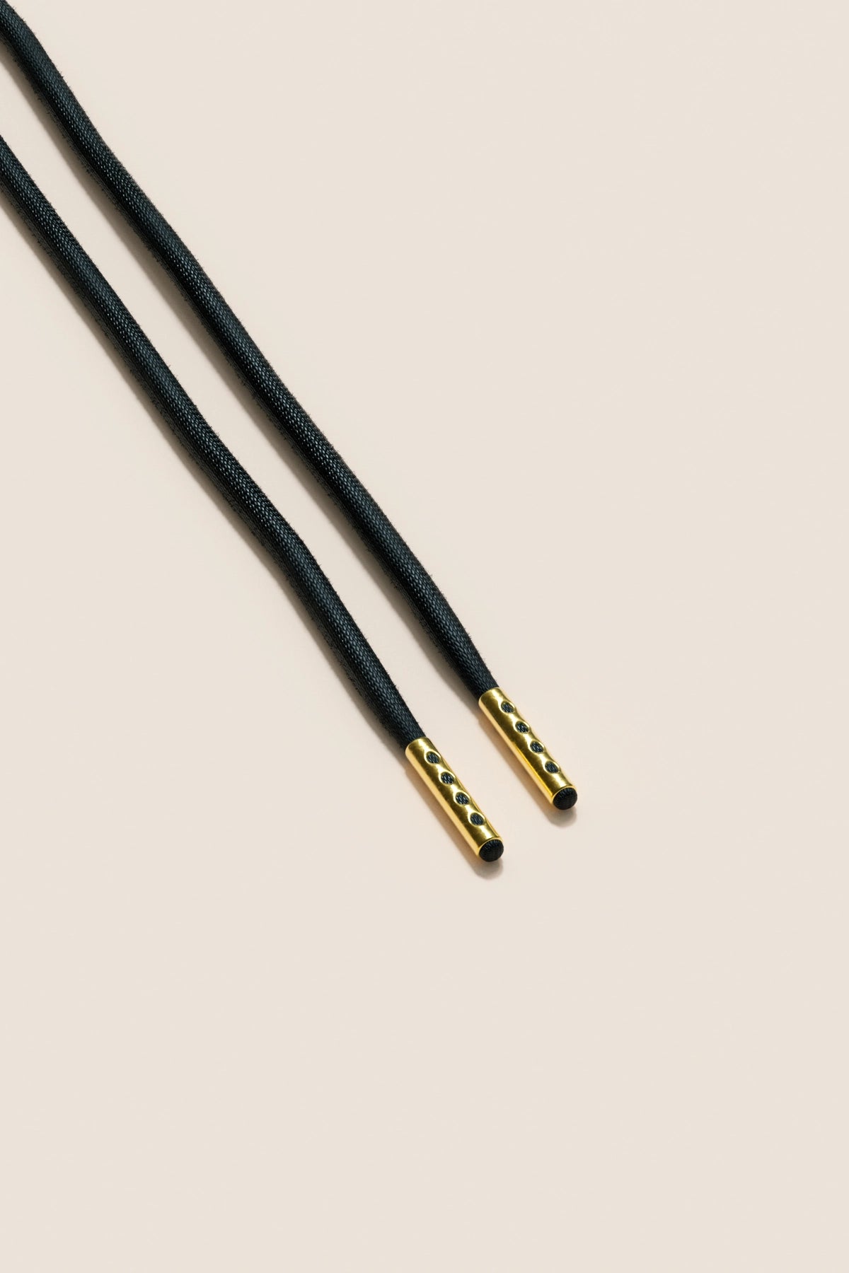 Senkels Black 4mm Round Waxed Shoelaces with Gold Aglets