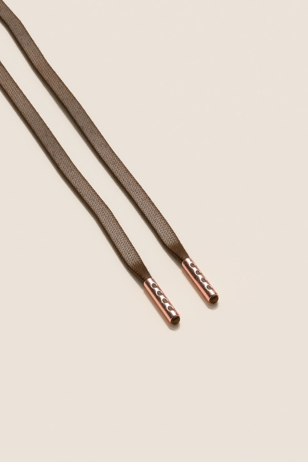 Senkels Medium Brown 3mm Flat Waxed Shoelaces with Rose Gold Aglets